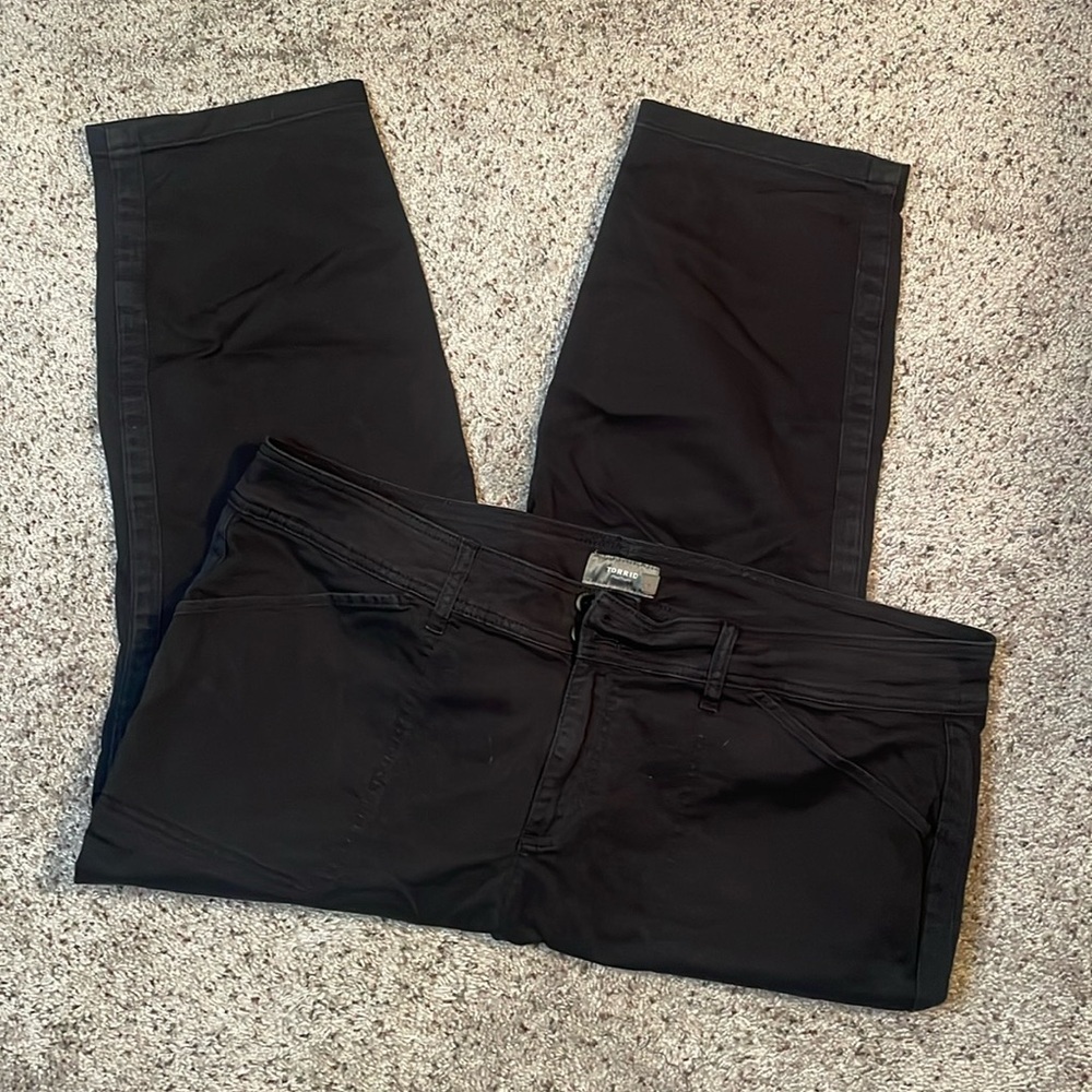 Torrid Black Feel The‎ Fit Khaki Jean Size 24